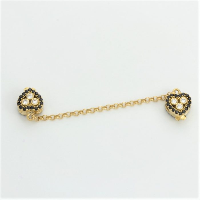 Złoty łańcuszek zabezpieczający charmsy do bransoletek modułowych, charmsy w kształcie serca, białe i czarne kamienie, masa łańcuszka: 3,85g, długość 7,5cm.